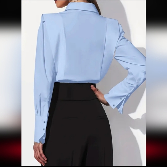 3/$30 Beautiful Blue Women's Blouse - Picture 4 of 6